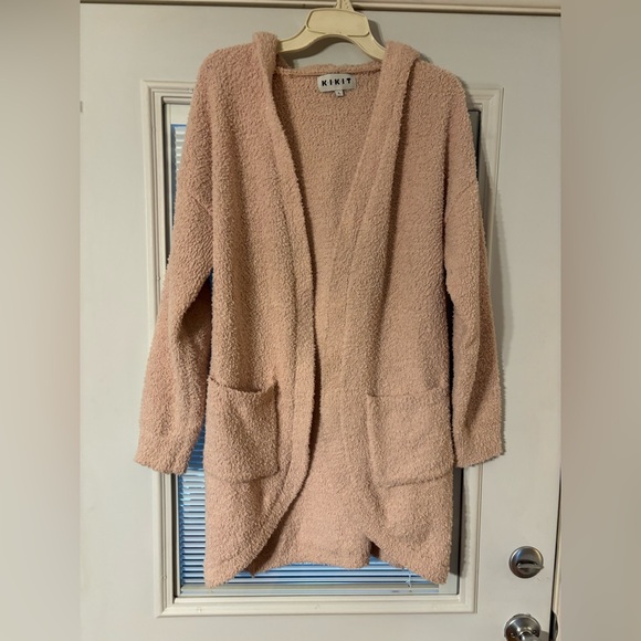 Kikit Women's Cardigan in Soft Pink - Picture 4 of 13